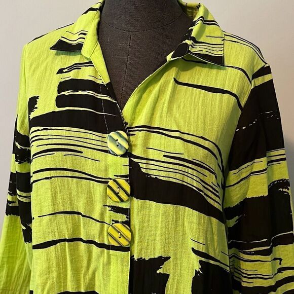 NWT Ali Miles Womens Neon Green Black Brush Stroke Print 3/4 Sleeve Blouse - Picture 2 of 9